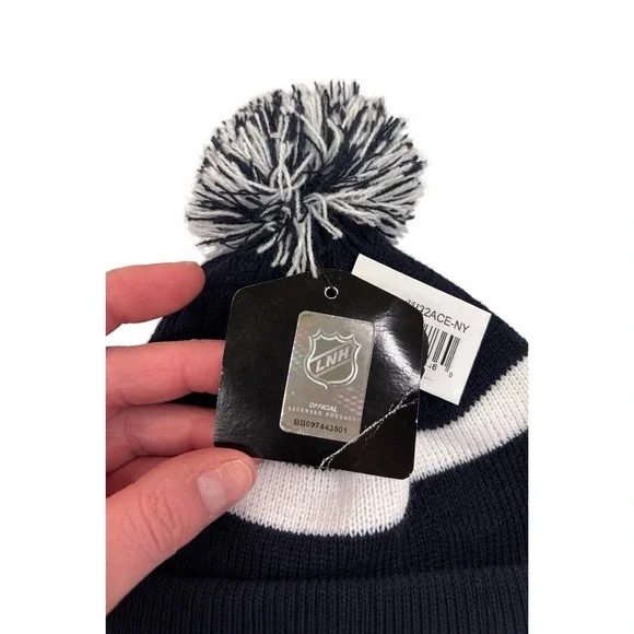 Seattle Kraken NHL Beanie Hat Navy White Pom Mens NWT - Picture 3 of 3